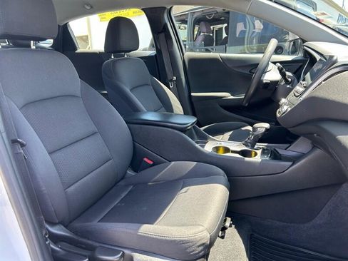 Used 2023 Chevrolet Malibu LS FWD image 13