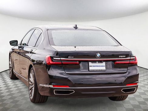 Used 2022 BMW 750i xDrive AWD/4WD image 8