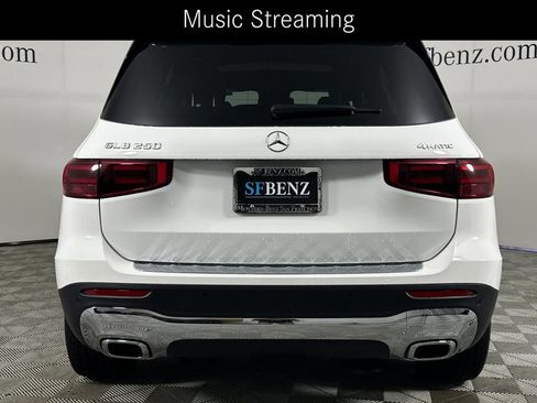 Certified 2026 Mercedes-Benz GLB 250 4MATIC image 7