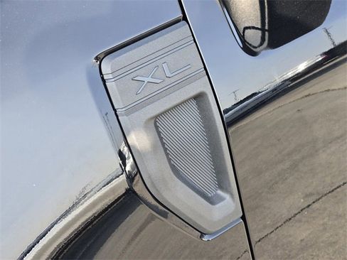 Used 2024 Ford Maverick XL image 12