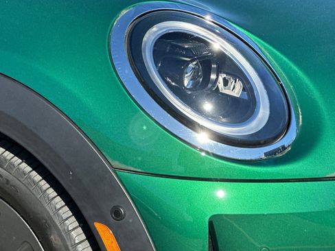 Used 2024 MINI Cooper 2-Door Hardtop image 11