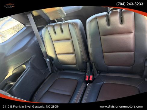 Used 2015 Ford Explorer Sport image 16