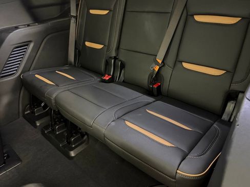 Used 2024 GMC Yukon AT4 w/ AT4 Premium Package image 29