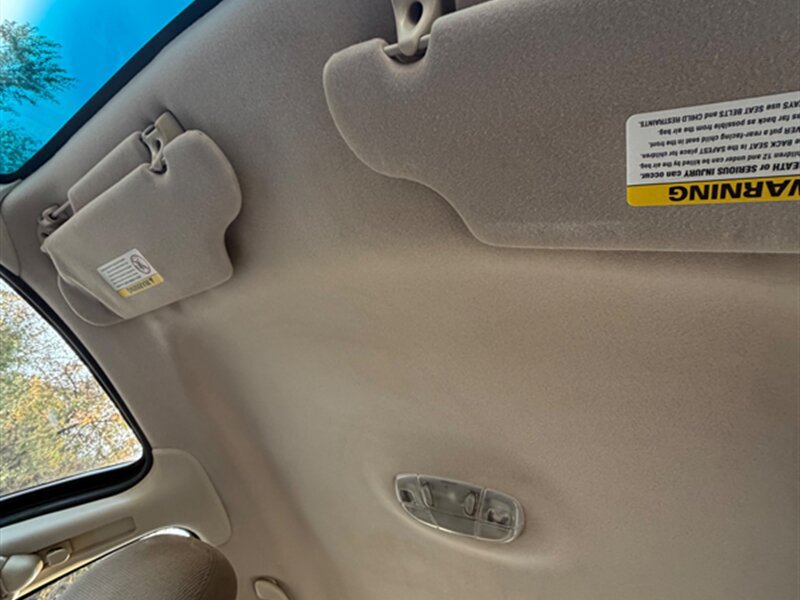 Used 2001 Ford Taurus SE FWD image 16