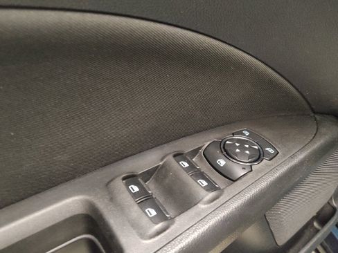Used 2020 Ford Fusion SE FWD image 27