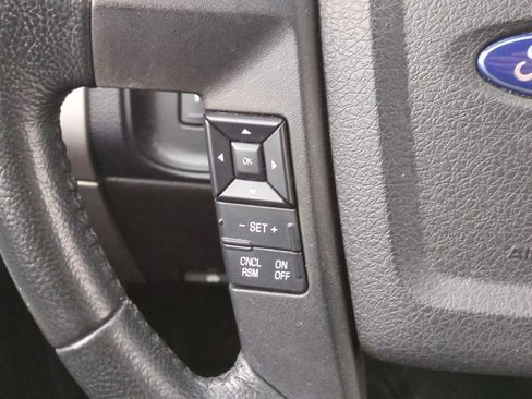 Used 2017 Ford Expedition XLT image 25