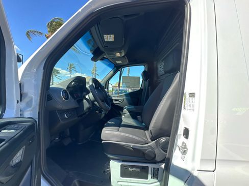 Used 2026 Mercedes-Benz Sprinter 2500 image 20