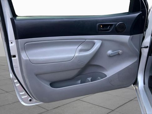 Used 2013 Toyota Tacoma 2WD Regular Cab image 14