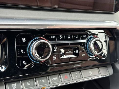 New 2026 GMC Sierra 2500 Denali Ultimate w/ Max Trailering Package image 12