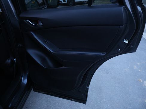 Used 2016 MAZDA CX-5 Touring image 12