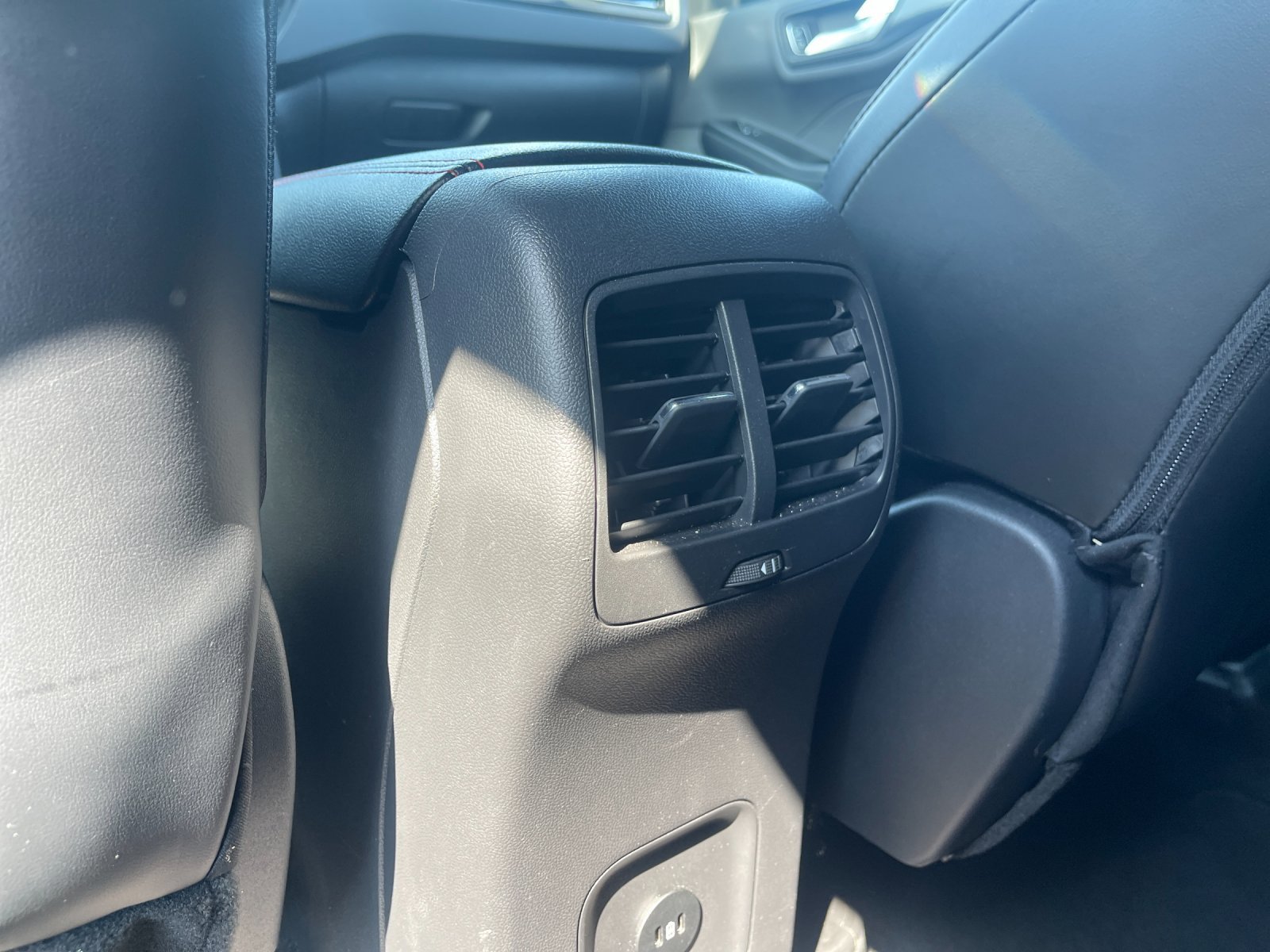 Used 2026 Ford Escape ST-Line AWD/4WD image 15