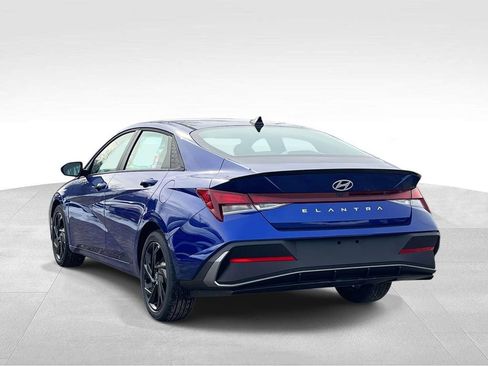 New 2026 Hyundai Elantra Sport FWD image 3