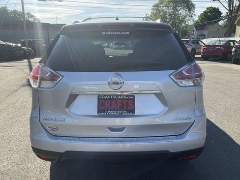 Used 2016 Nissan Rogue SV w/ SV Premium Package AWD/4WD image 4
