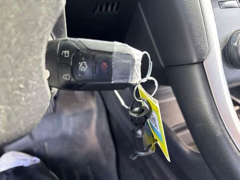 Used 2013 Ford Fusion SE FWD image 24