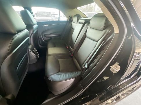 Used 2023 Chrysler 300 Touring L w/ Comfort Group image 27