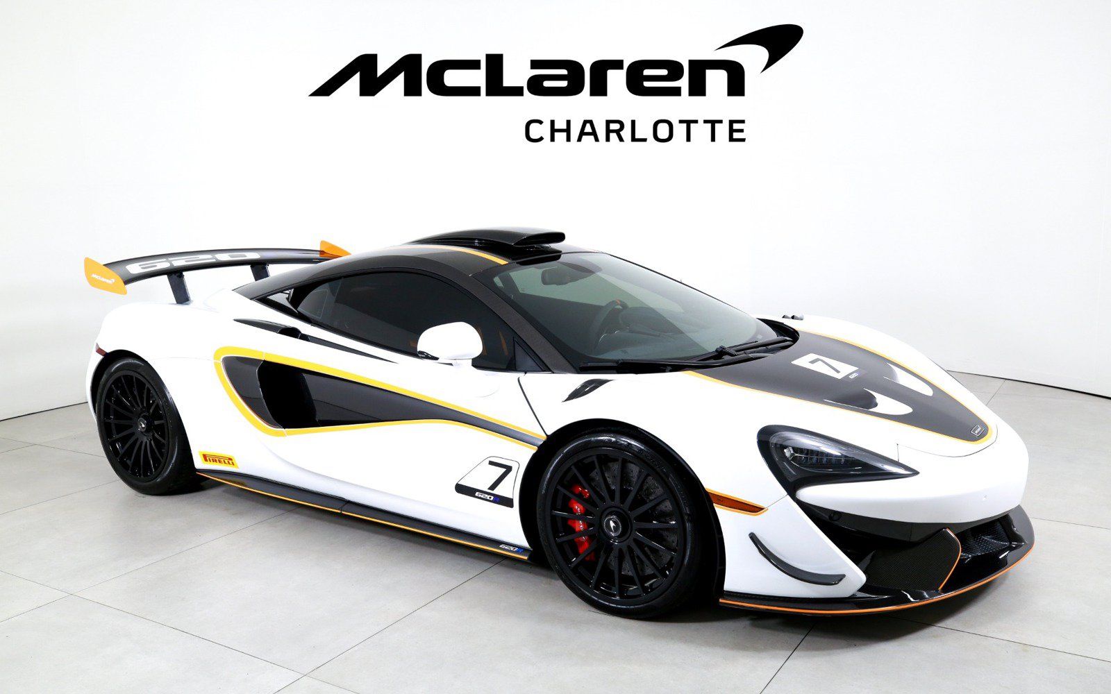 Used 2020 McLaren 620R RWD image 2