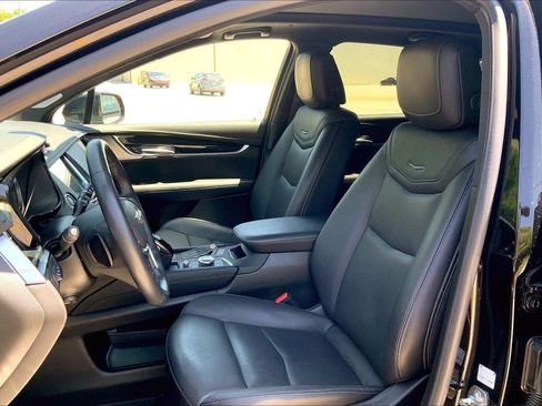 Certified 2025 Cadillac XT5 Premium Luxury w/ Technology Package AWD/4WD image 23