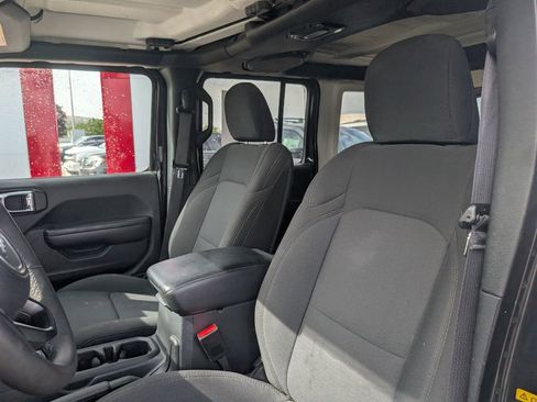 Used 2023 Jeep Wrangler Unlimited AWD/4WD image 7