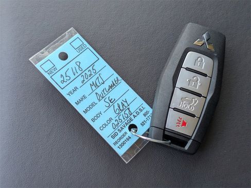 New 2025 Mitsubishi Outlander SE image 34