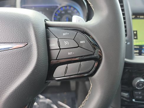 Used 2023 Chrysler 300 S RWD image 33