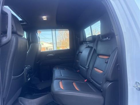 Used 2024 GMC Sierra 2500 AT4 w/ AT4 Premium Plus Package AWD/4WD image 11
