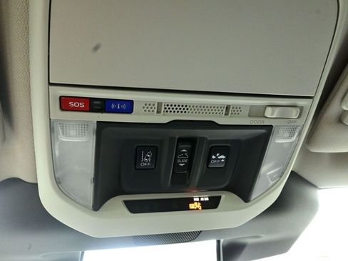 Used 2024 Subaru Forester Limited image 37