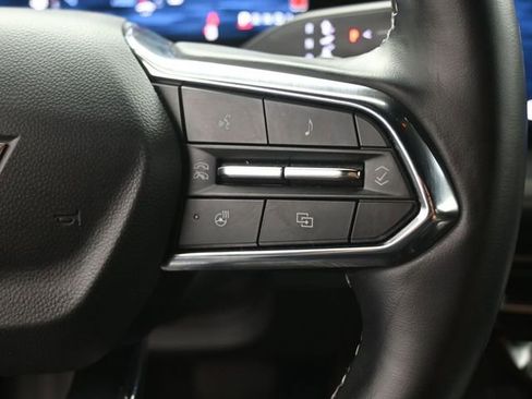 Used 2024 Chevrolet Traverse LT image 27