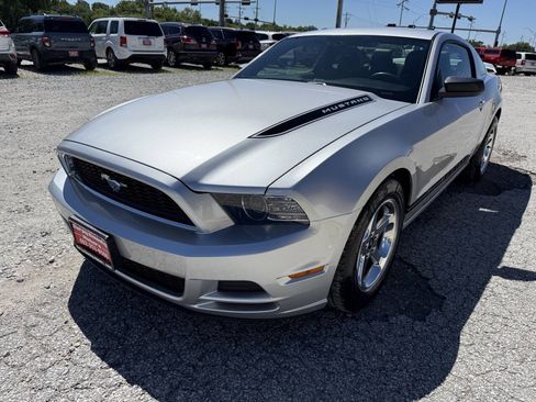 Used 2013 Ford Mustang Coupe RWD image 7
