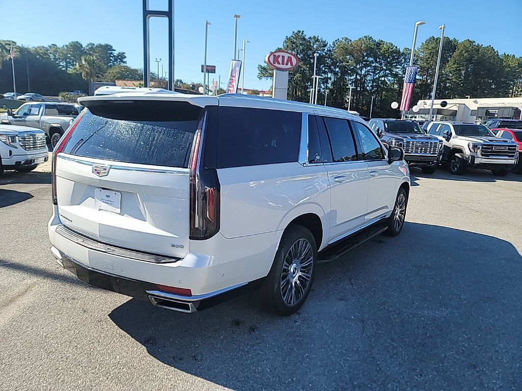 Used 2023 Cadillac Escalade ESV Premium Luxury w/ Performance Package AWD/4WD image 7
