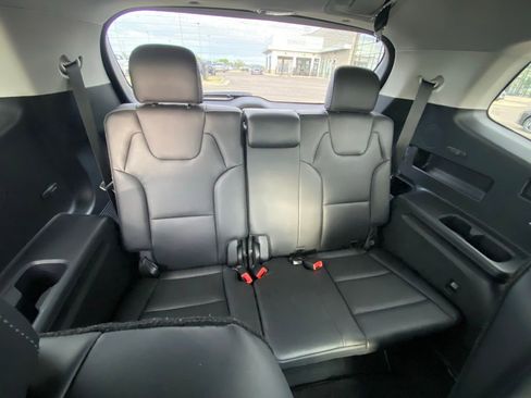 Certified 2025 Kia Telluride S image 30