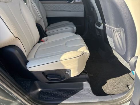Used 2022 Hyundai Palisade Calligraphy image 21