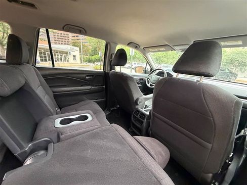 Used 2018 Honda Pilot LX image 27