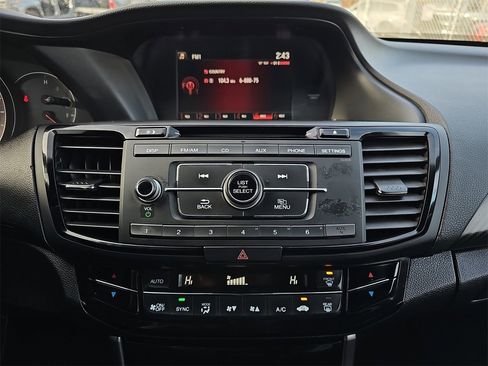 Used 2017 Honda Accord Sport image 19
