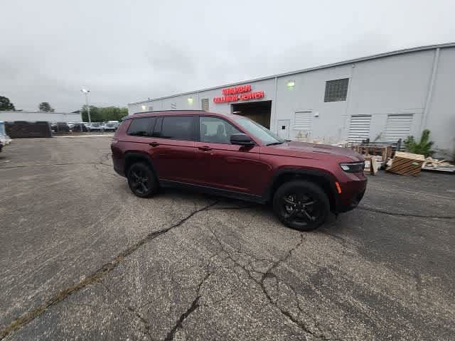 Used 2023 Jeep Grand Cherokee L Laredo AWD/4WD image 8