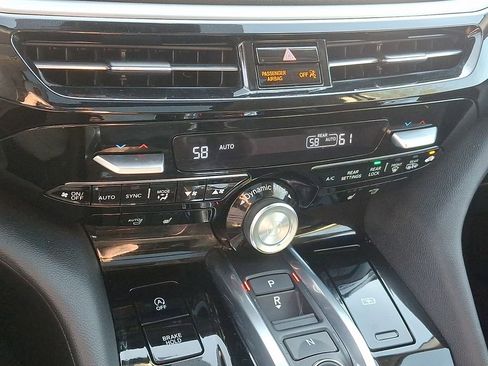 Used 2023 Acura MDX SH-AWD image 16