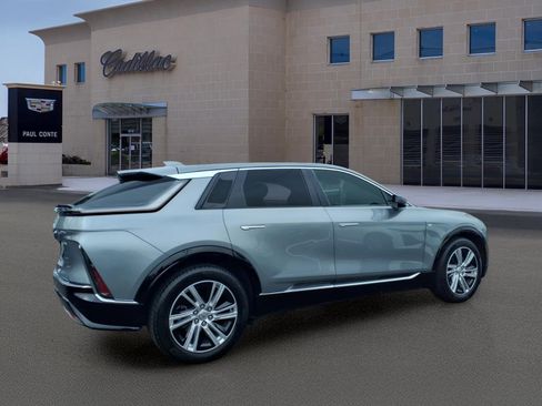 Certified 2024 Cadillac Lyriq Tech AWD/4WD image 4