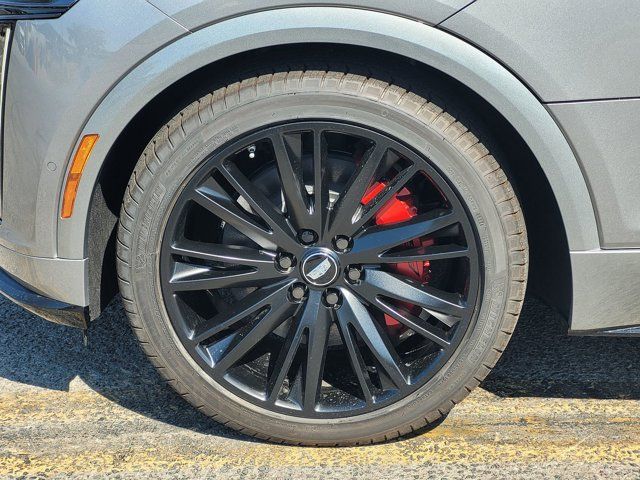 New 2026 Cadillac Lyriq V AWD/4WD image 10