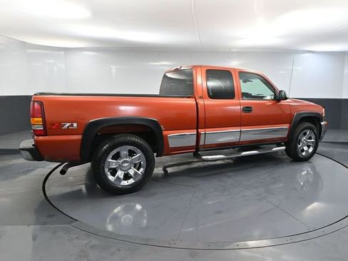 Used 2001 GMC Sierra 1500 4x4 Extended Cab w/ Convenience Plus Group image 4