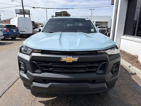Used 2026 Chevrolet Colorado W/T RWD image 2