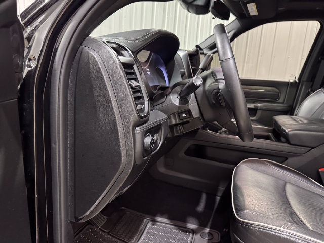 Used 2025 RAM 2500 Limited AWD/4WD image 11