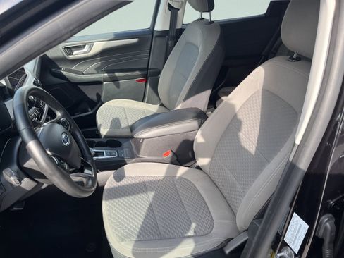 Used 2021 Ford Escape SE w/ SE Sport Appearance Package FWD image 11
