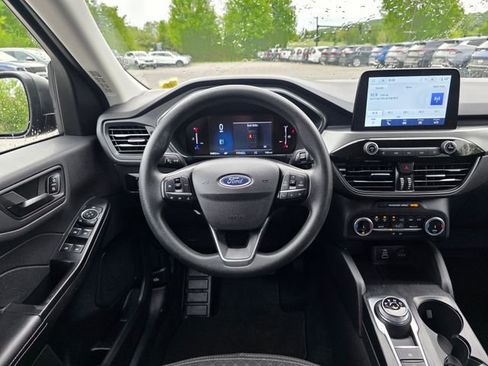 Used 2025 Ford Escape Active AWD/4WD image 19