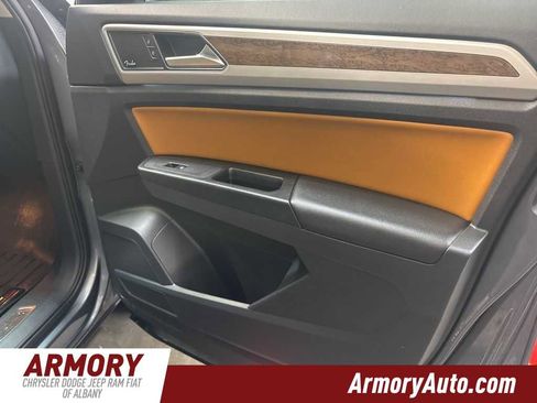 Used 2018 Volkswagen Atlas SEL Premium image 40