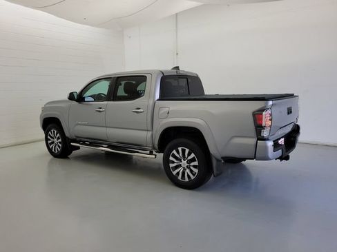 Used 2021 Toyota Tacoma Limited RWD image 7