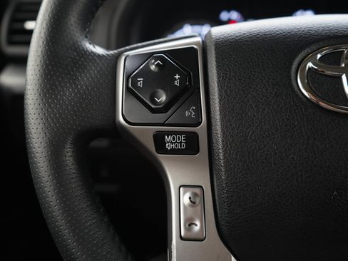 Used 2022 Toyota 4Runner Limited AWD/4WD image 24