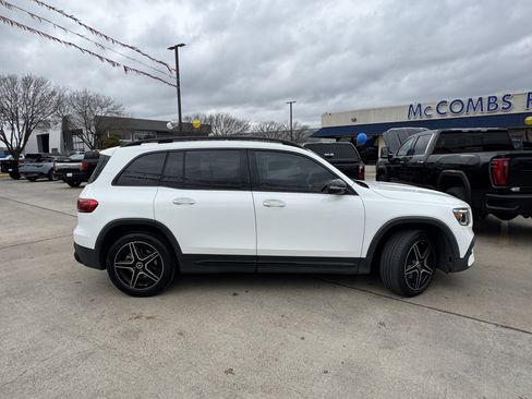 Used 2023 Mercedes-Benz GLB 250 image 4