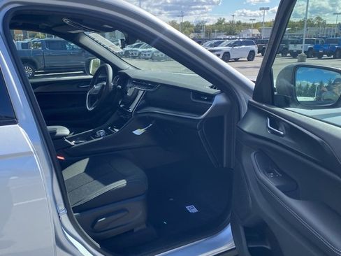 New 2025 Jeep Grand Cherokee Laredo X image 48