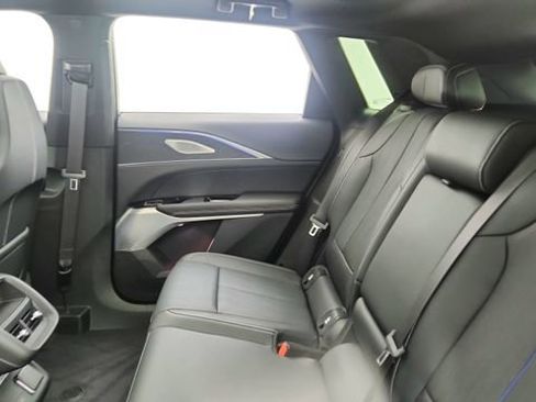 Used 2024 Cadillac Lyriq Sport image 30