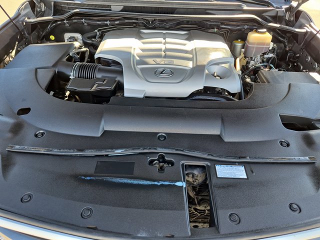Used 2017 Lexus LX 570 4WD w/ Luxury Package image 26