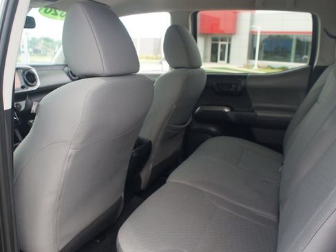 Used 2020 Toyota Tacoma SR5 RWD image 13